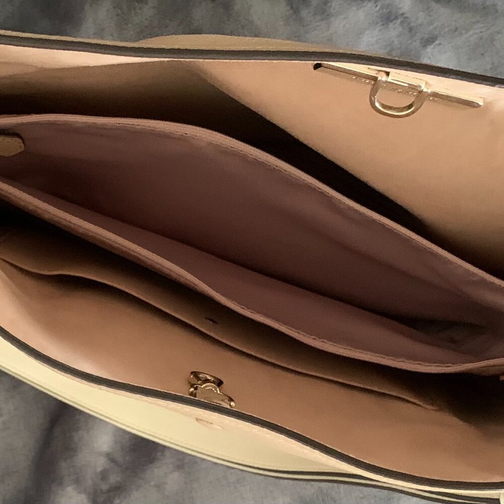 Kate Spade New York Beige Multi River Large Bucket Bag - Picture 5 of 16